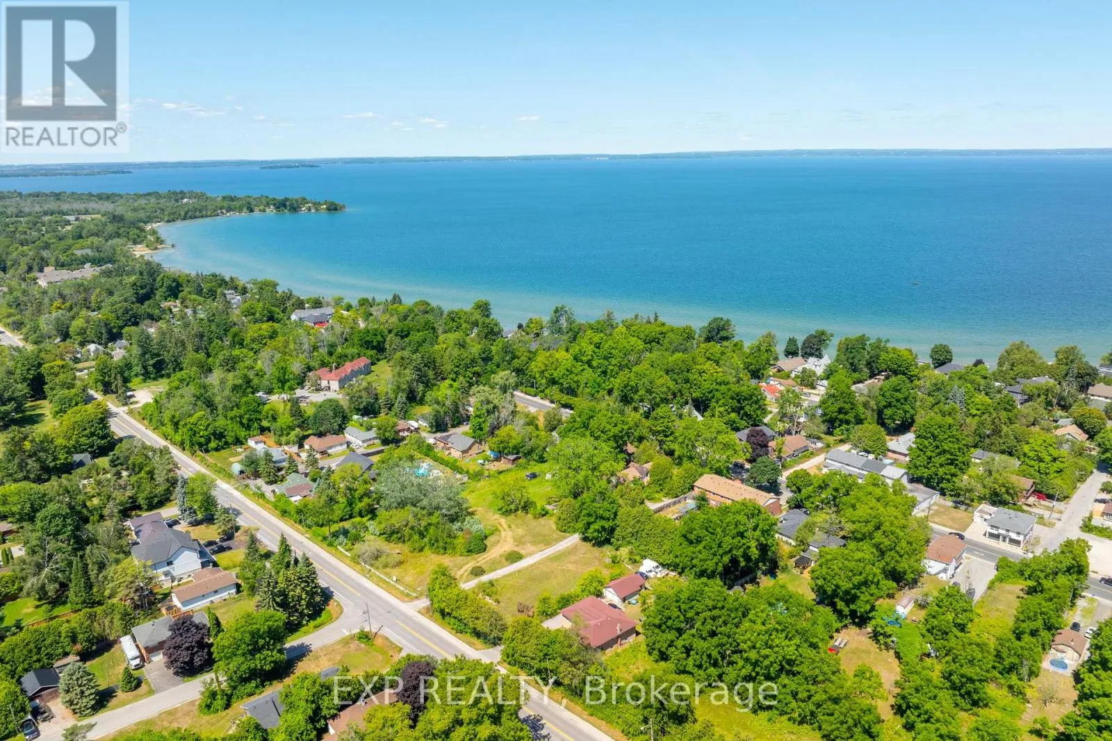 895 Lake Drive E, Georgina, Ontario L0E 1L0