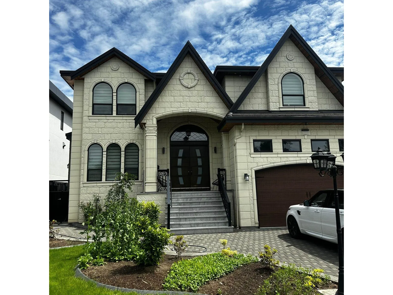 House for rent: 8960 150a Street, Surrey, British Columbia V3R 6X3