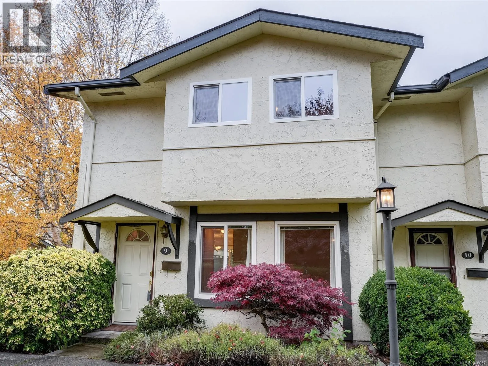 Row / Townhouse for rent: 9 1741 Mckenzie Ave, Saanich, British Columbia V8N 1A6