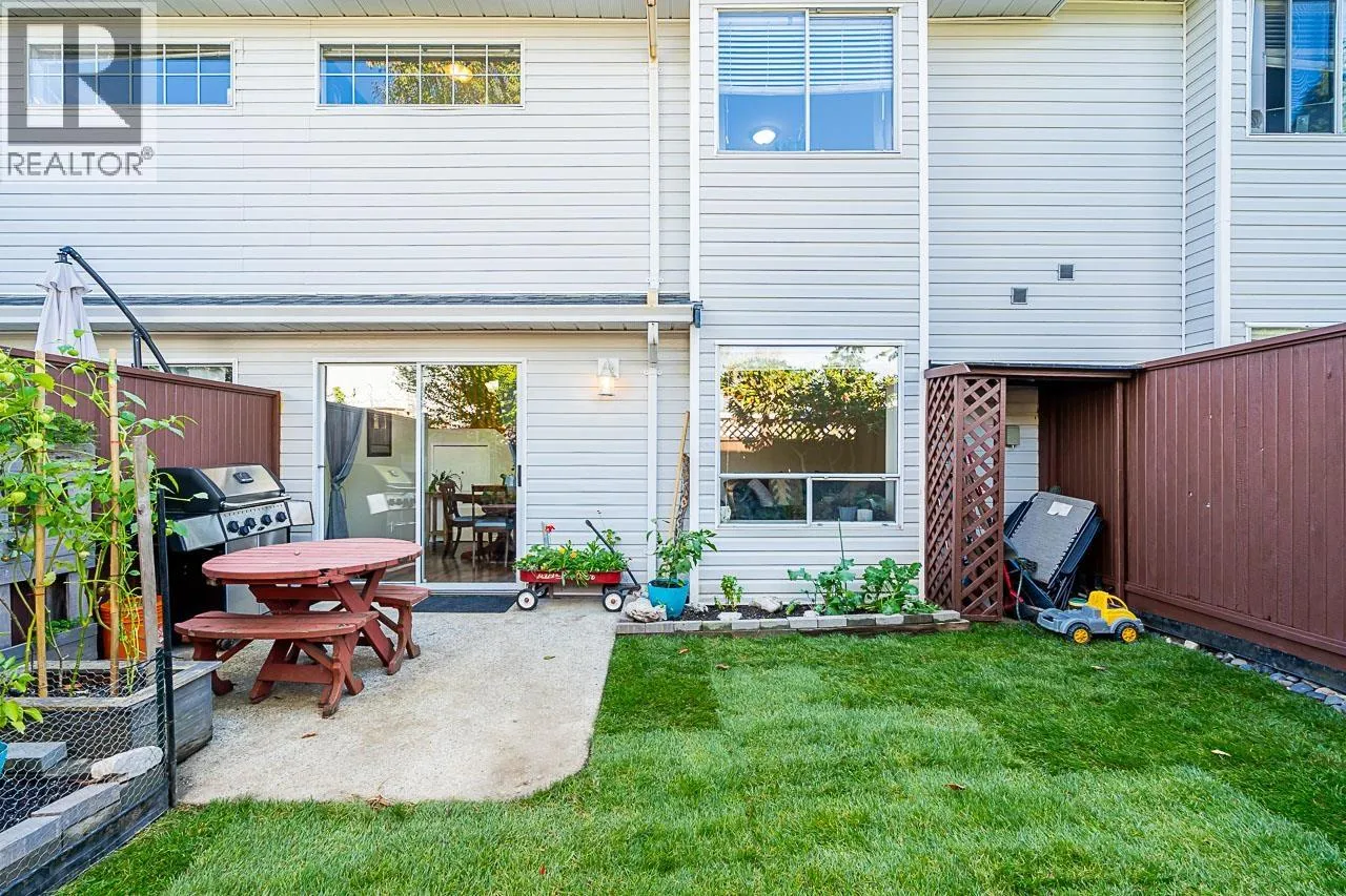 Row / Townhouse for rent: 9 20625 118 Avenue, Maple Ridge, British Columbia V2X 0R1