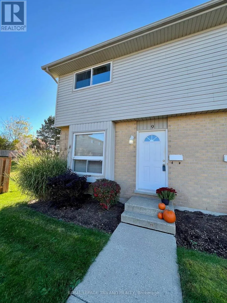 Row / Townhouse for rent: 9 - 577 Third Street, London East, Ontario N5V 4B8