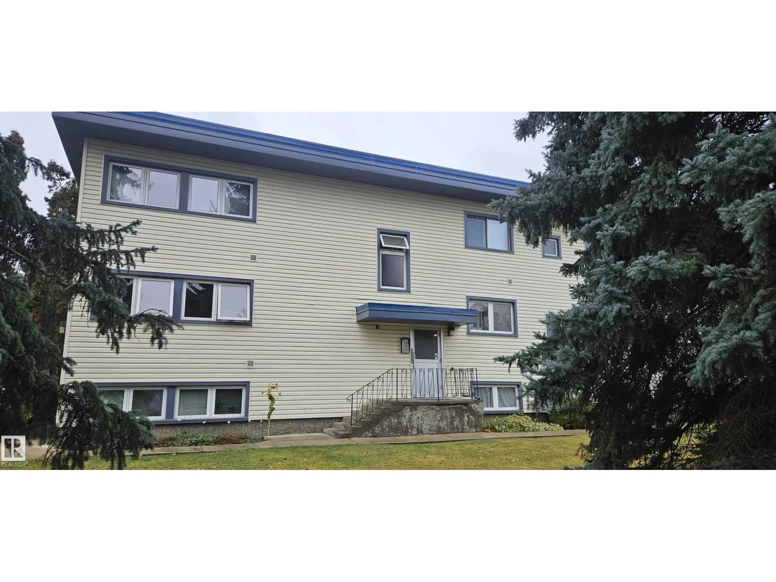 Apartment for rent: #9 6920 101 Av Nw, Edmonton, Alberta T6A 0H7