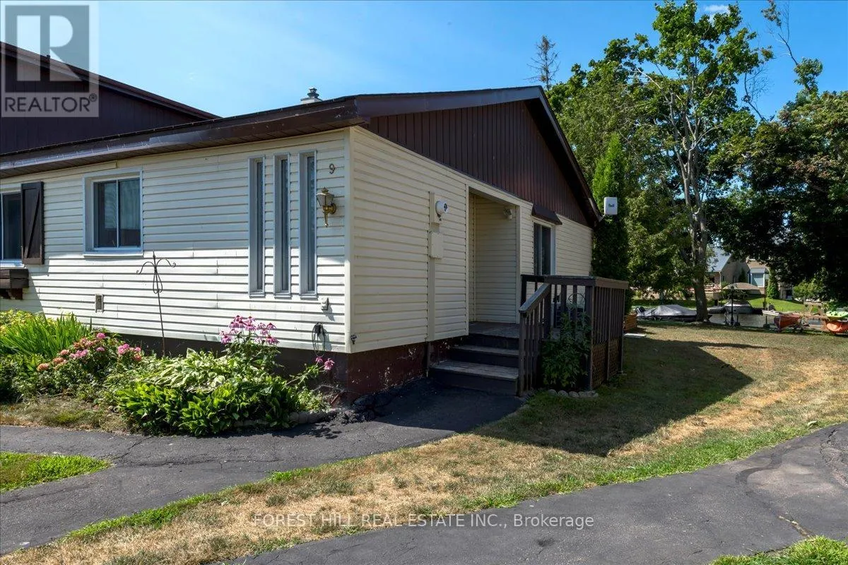 Row / Townhouse for rent: 9 - 70 Laguna Parkway, Ramara, Ontario L0K 1B0