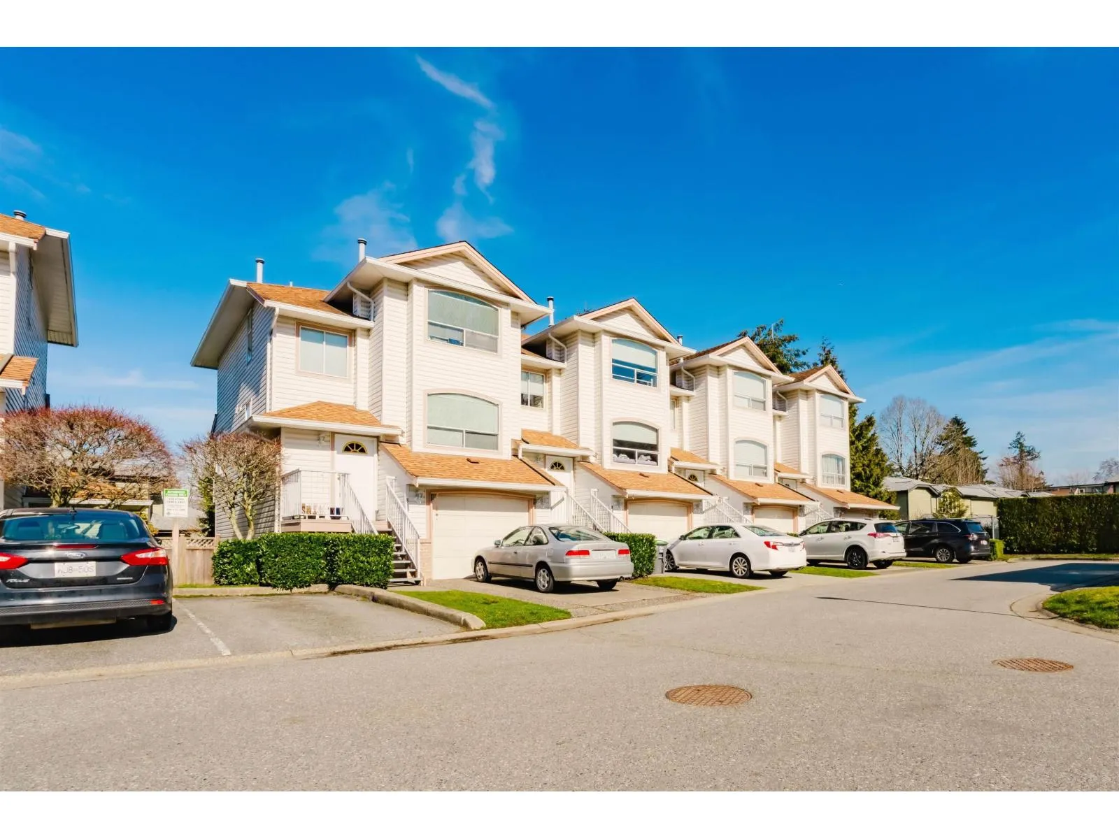Row / Townhouse for rent: 9 7140 132 Street, Surrey, British Columbia V3W 1J5