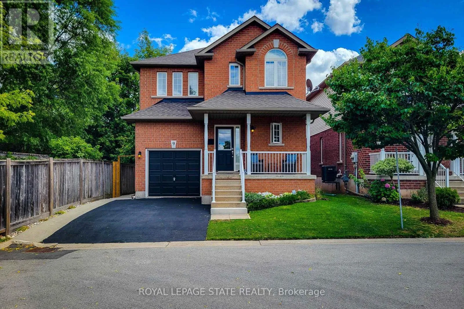 House for rent: 9 - 78 Peachwood Crescent, Hamilton, Ontario L8E 5Z8