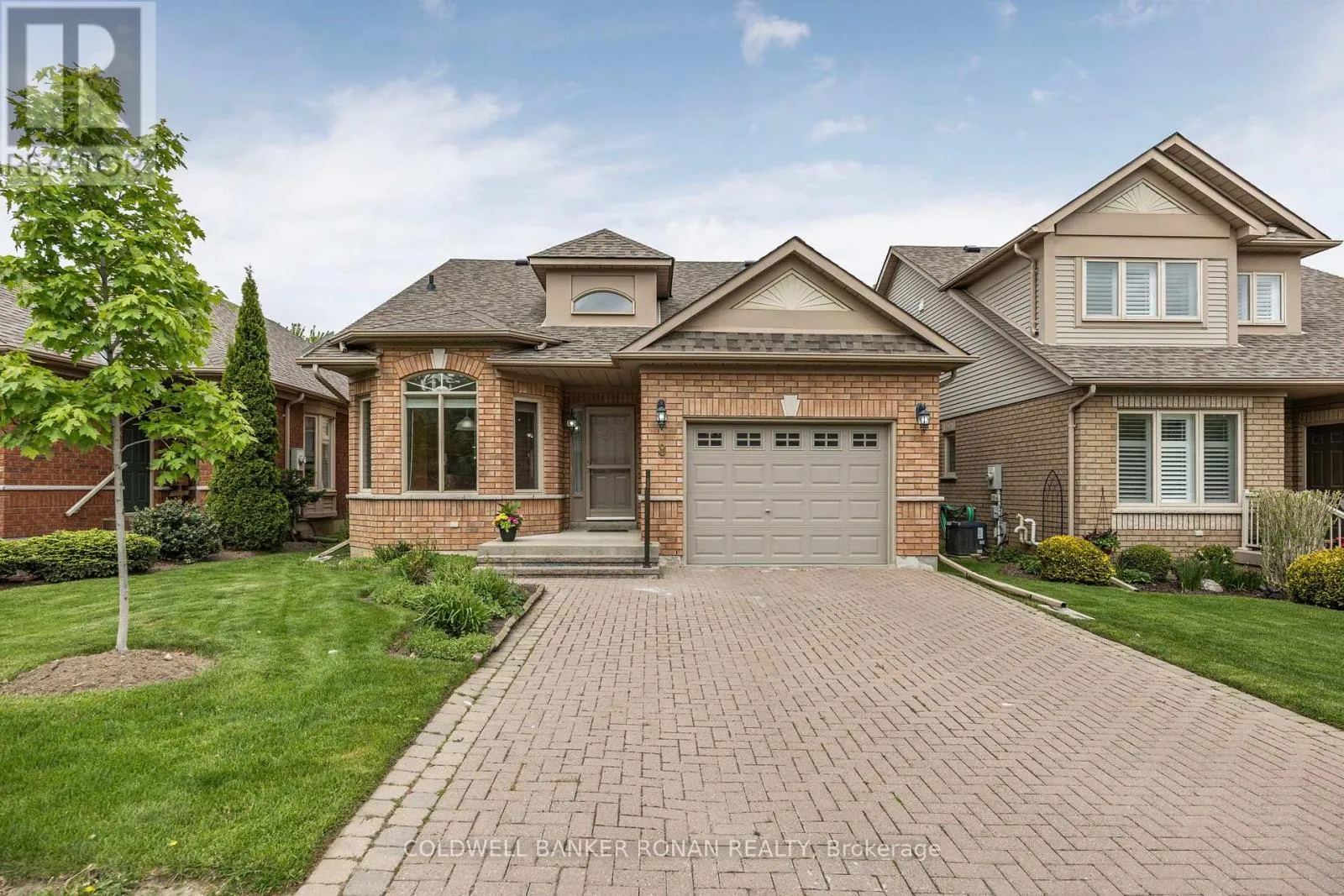 House for rent: 9 - 8 Malibu Manor W, New Tecumseth, Ontario L9R 2C1