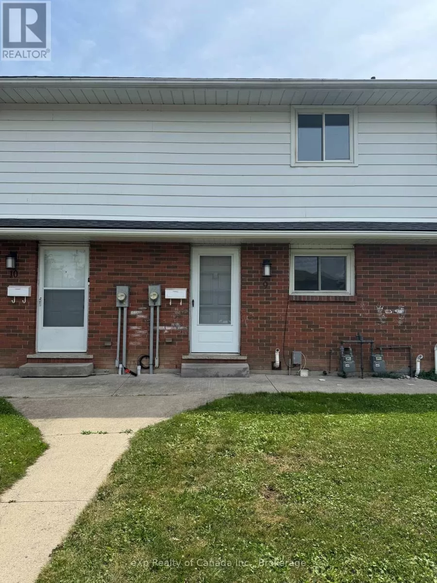 Row / Townhouse for rent: 9 - 880 James Street, Woodstock, Ontario N4S 8P8