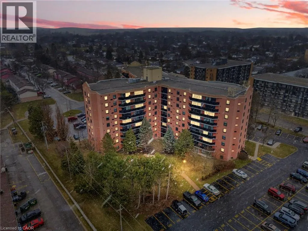 Apartment for rent: 9 Bonheur Court Unit# 902, Brantford, Ontario N3P 1Z5