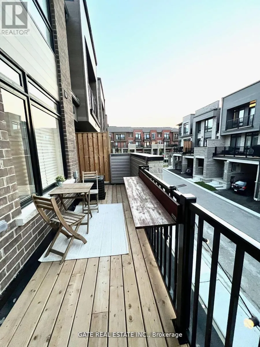 Row / Townhouse for rent: 9 Dallotto Lane, Ajax, Ontario L1S 0G9