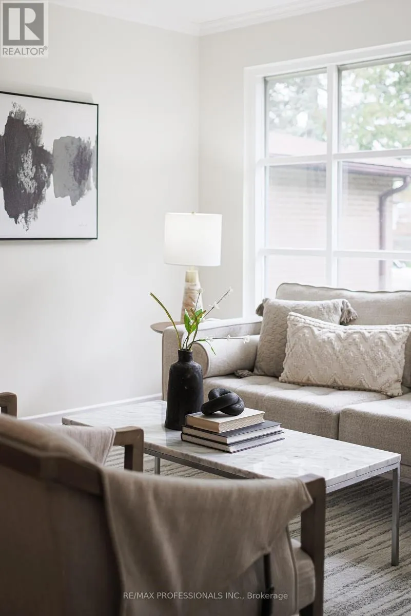 House for rent: 9 Donalbain Crescent, Markham, Ontario L3T 3S3