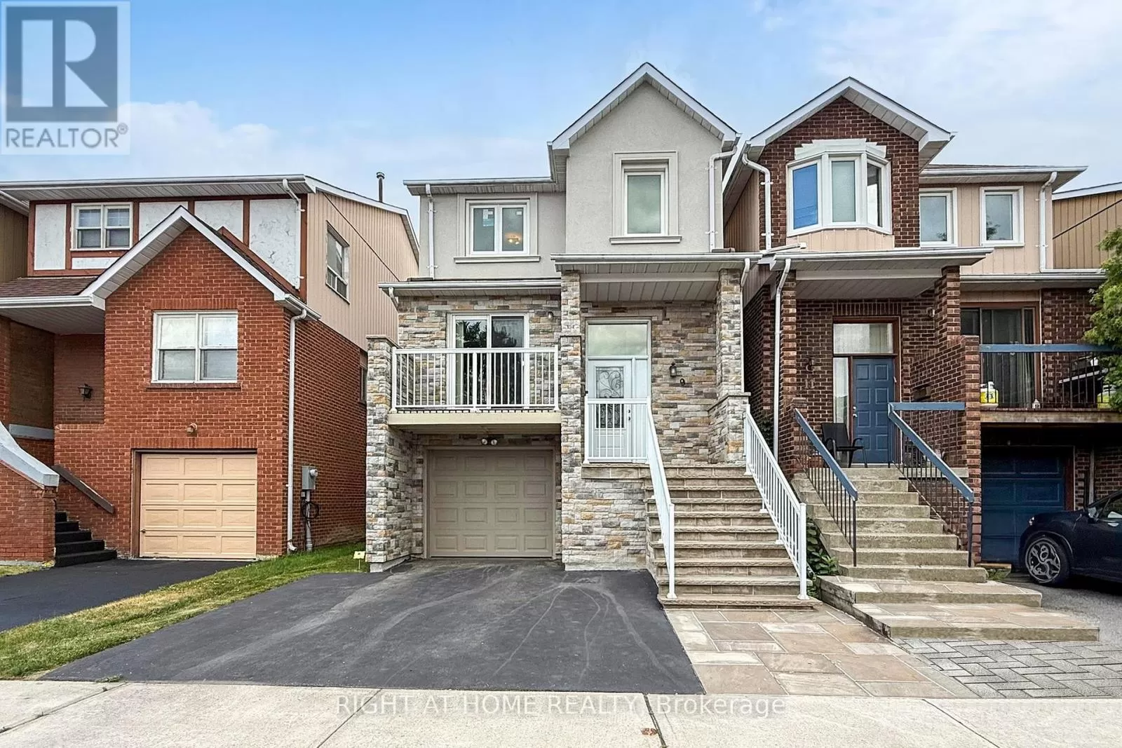 House for rent: 9 Festival Drive, Toronto, Ontario M2R 3T9