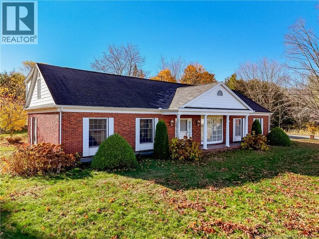 9 Friesen Drive, Island View, New Brunswick E3E 1A3