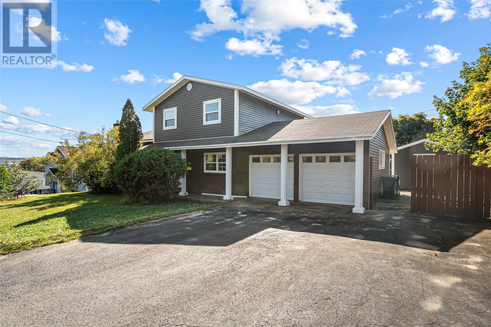 House for rent: 9 Harcourt Road, Paradise, Newfoundland & Labrador A1L 1S9