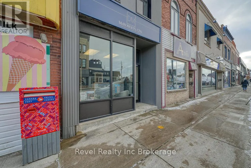 Offices for rent: 9 King Street W, Ingersoll, Ontario N5C 2J2