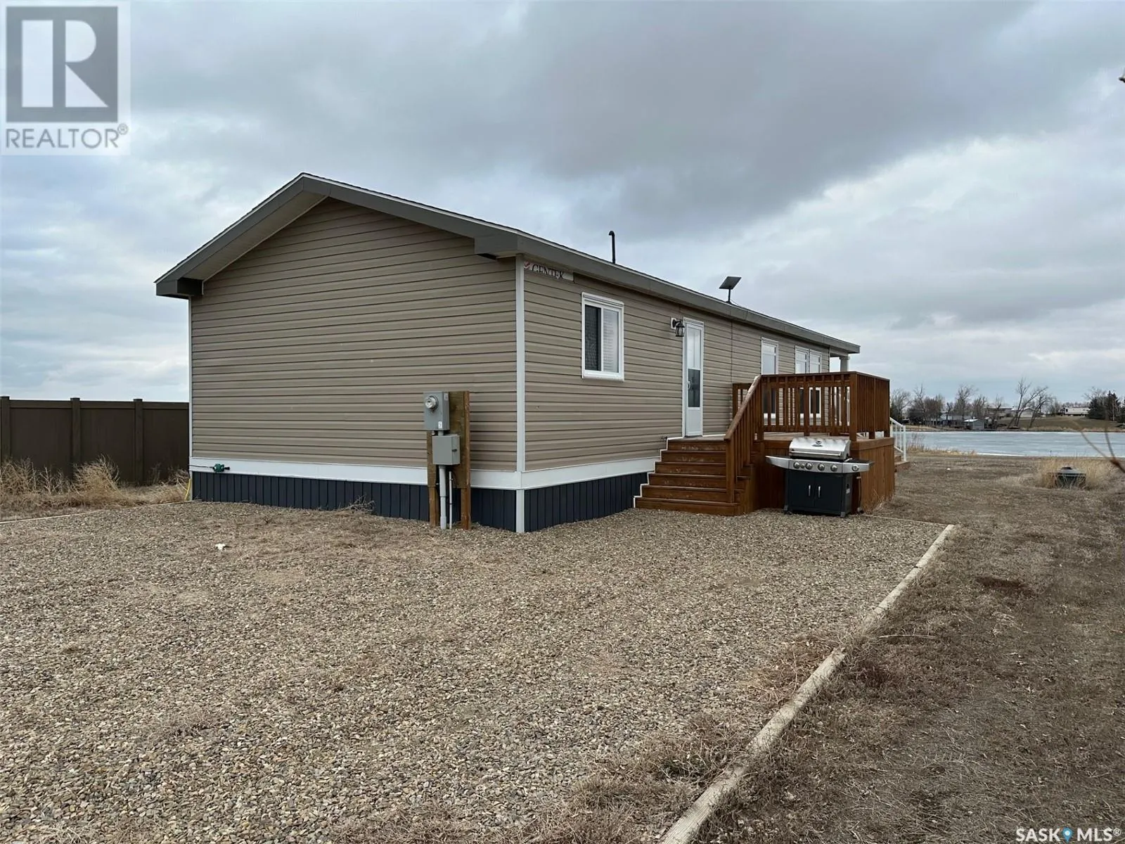 Manufactured Home for rent: 9 Lakeshore Drive, Gravelbourg Rm No. 104, Saskatchewan S0H 1X0