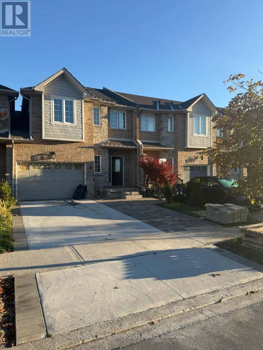 Row / Townhouse for rent: 9 Palacebeach Trail, Hamilton, Ontario L8E 0B9