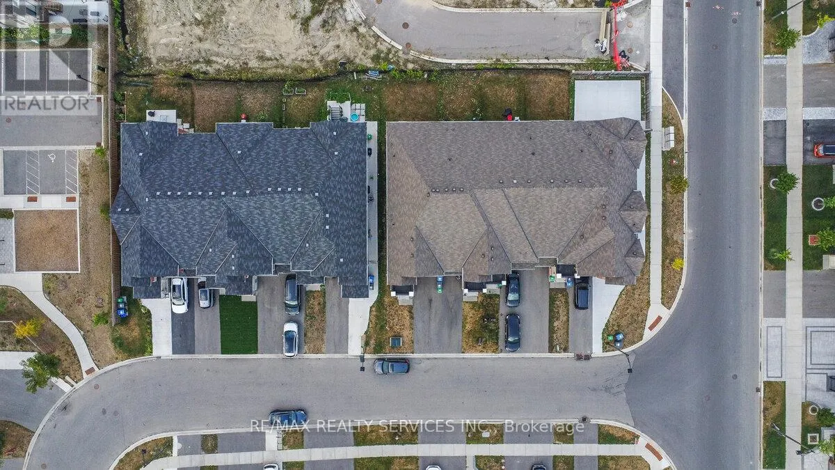 Row / Townhouse for rent: 9 Phyllis Drive, Caledon, Ontario L7C 4E3