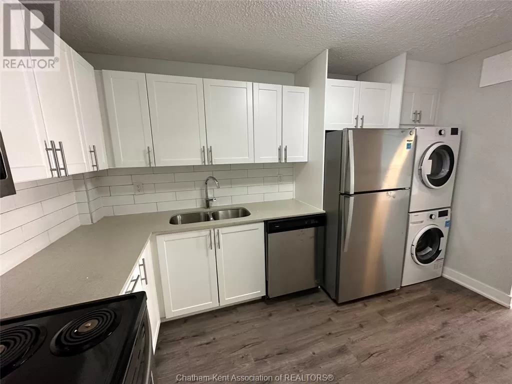 Apartment for rent: 9 Sarah Crescent Unit# 204, Chatham, Ontario N7M 5R1