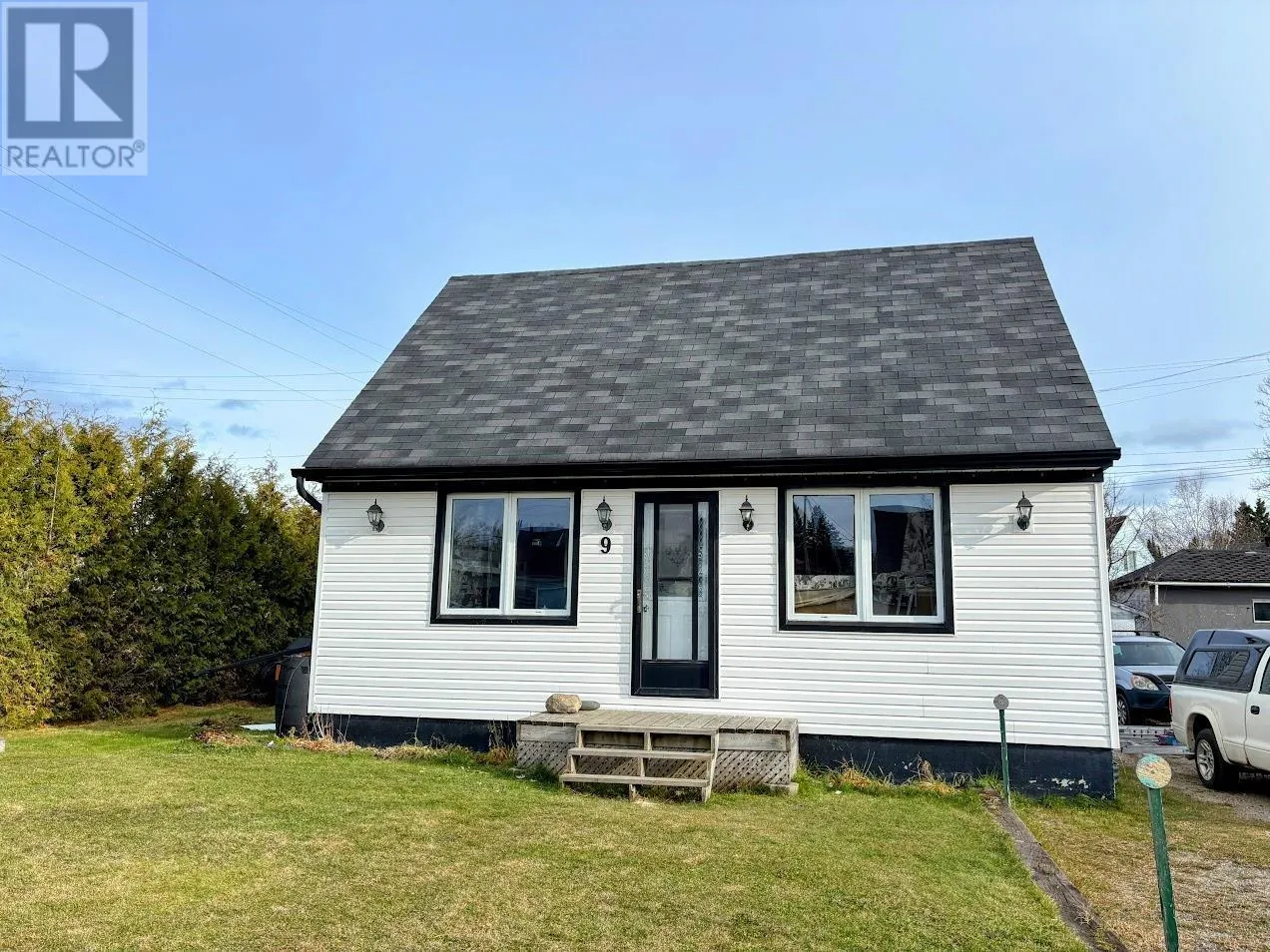 9 Shingwauk Dr, Manitouwadge, Ontario P0T 2C0