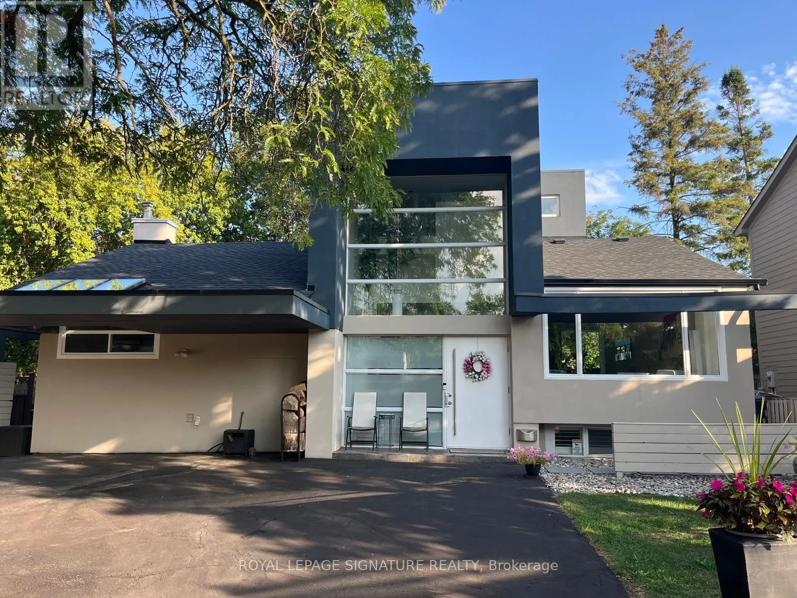 House for rent: 90 Berkinshaw Crescent, Toronto, Ontario M3B 2T2