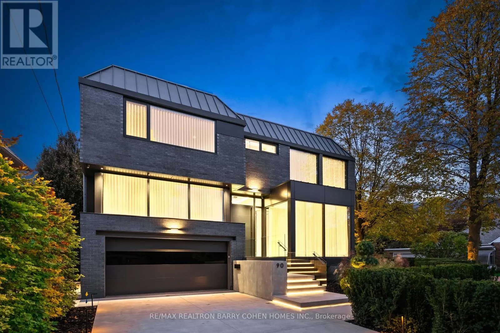 House for rent: 90 Esgore Drive, Toronto, Ontario M5M 3R8