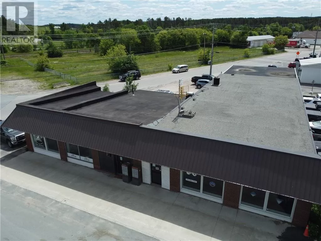 Retail for rent: 90 Gray, Espanola, Ontario P5E 1G1