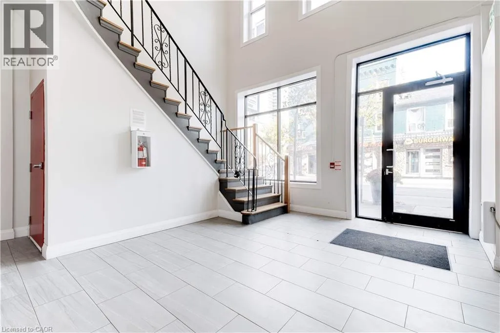 90 John Street S, Hamilton, Ontario L8N 2C1