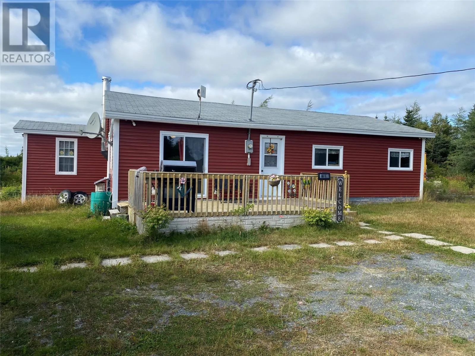 House for rent: 90 Mobile First Pond Road, Mobile, Newfoundland & Labrador A0A 3A0