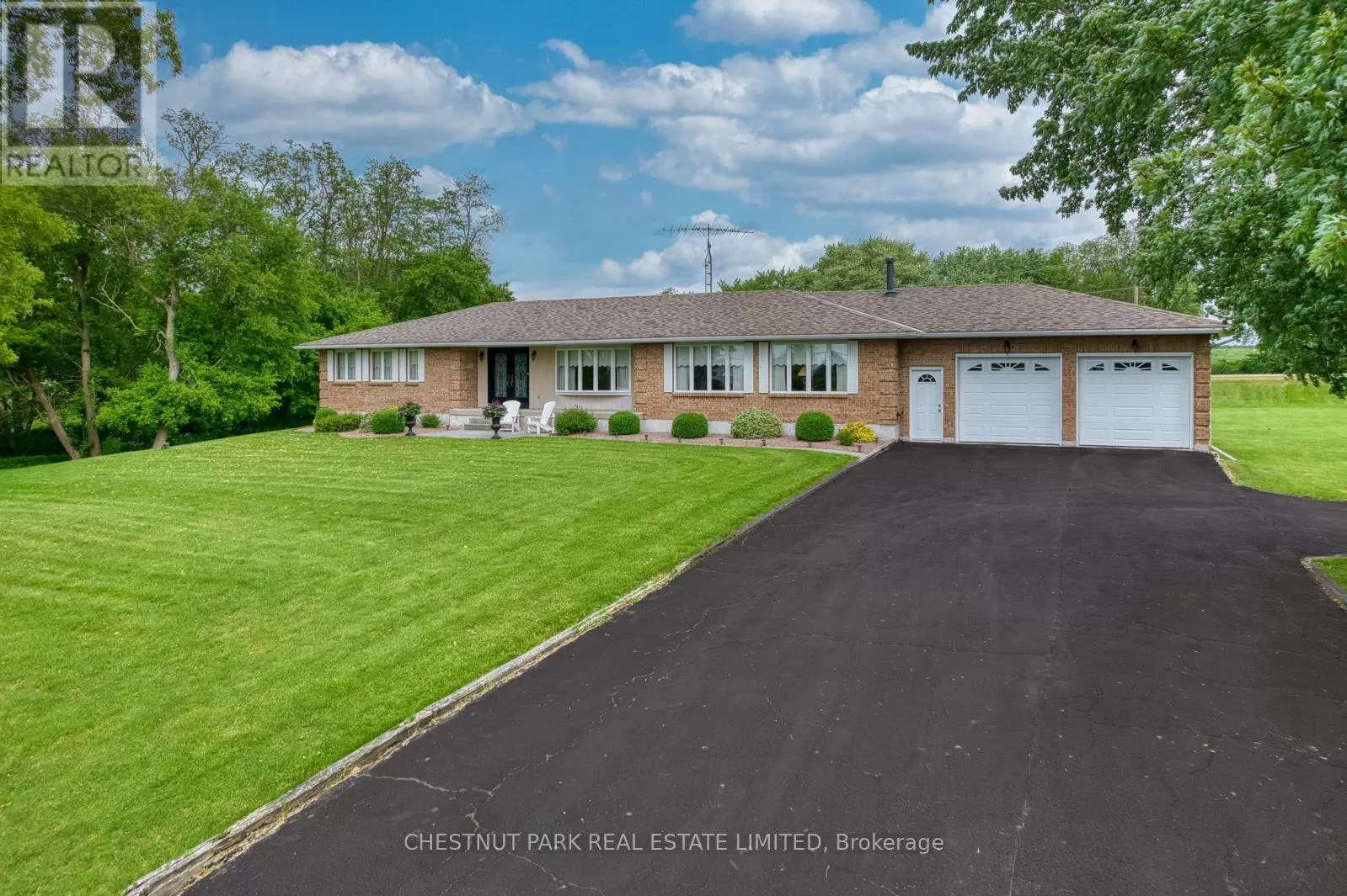 House for rent: 90 River Road, Leeds and the Thousand Islands, Ontario K0E 1L0