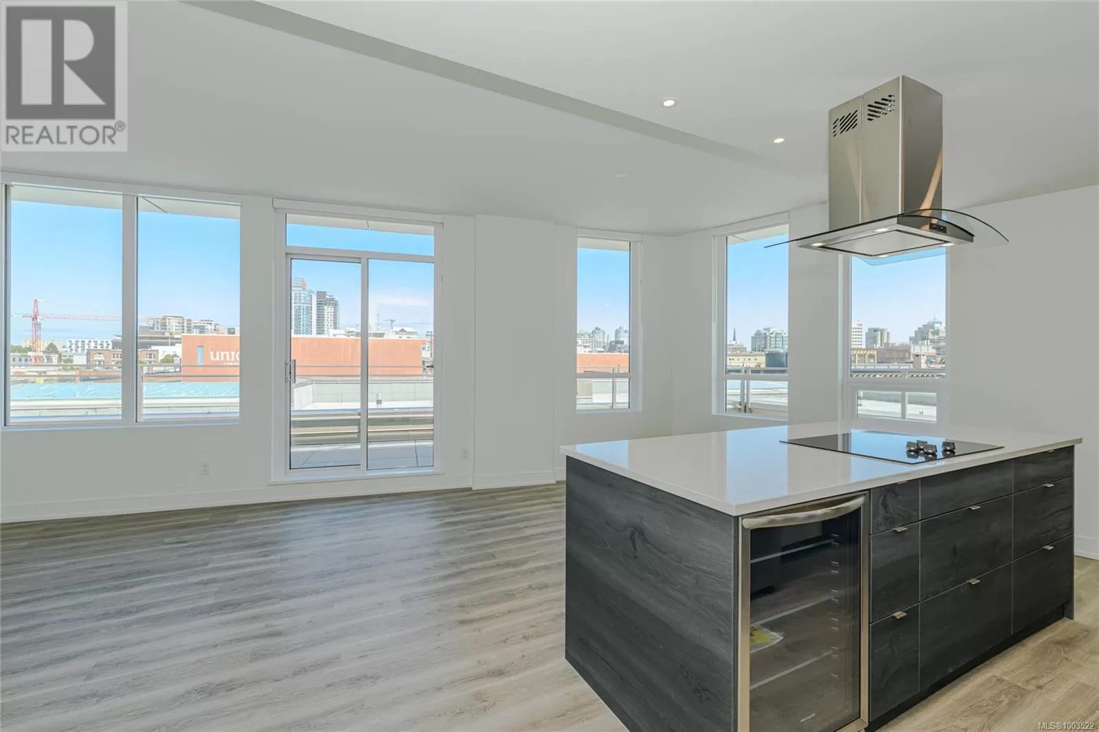 Apartment for rent: 900 1628 Store St, Victoria, British Columbia V8W 0H1