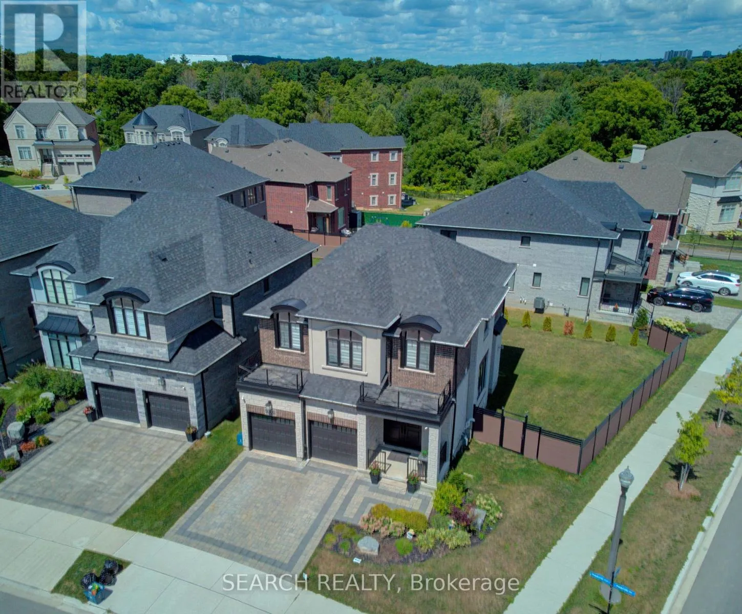 House for rent: 900 Pondcliffe Court, Kitchener, Ontario N2R 0M4