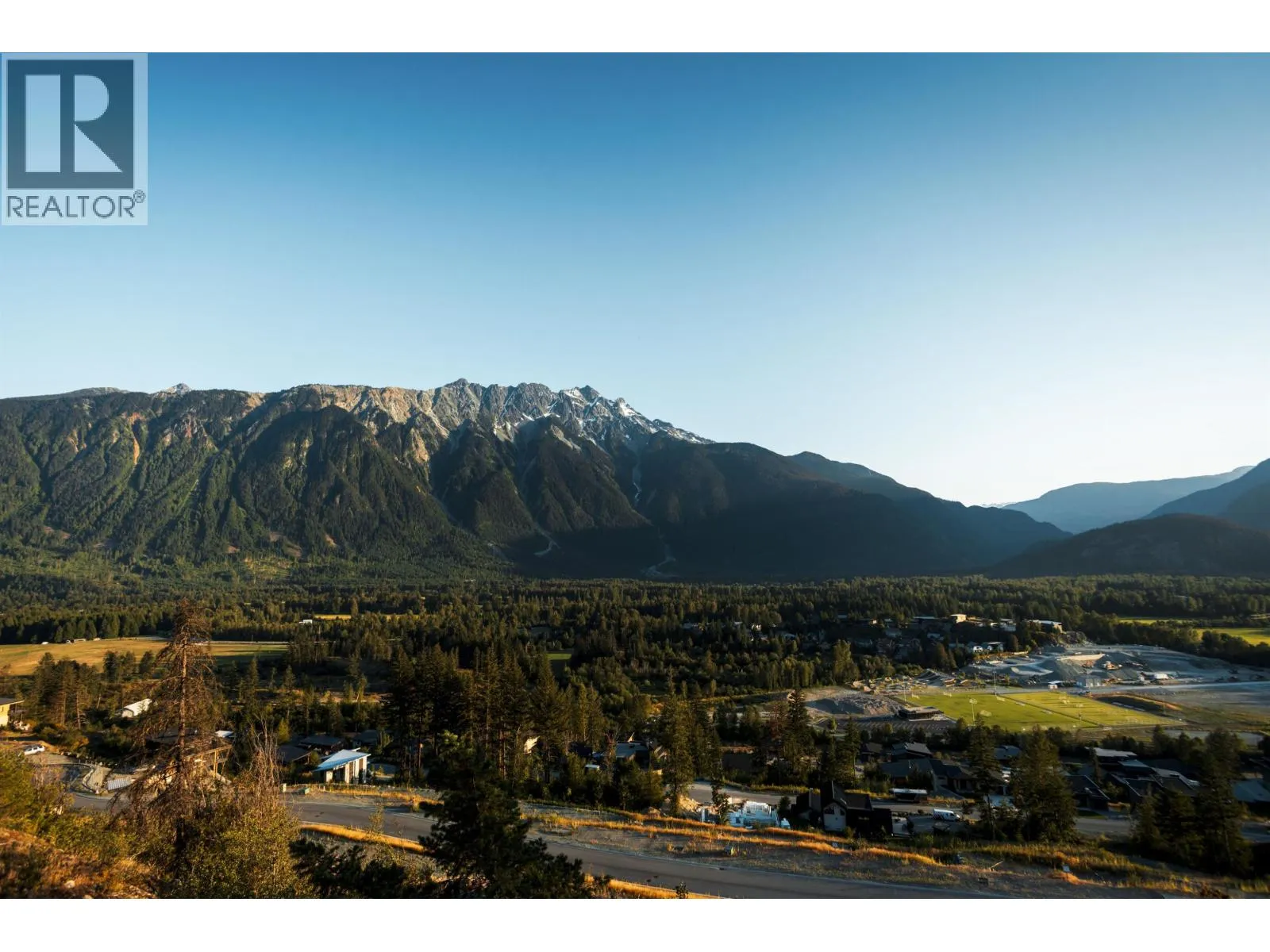 9002 Sun God Mountain Way, Pemberton, British Columbia V0N 2L3