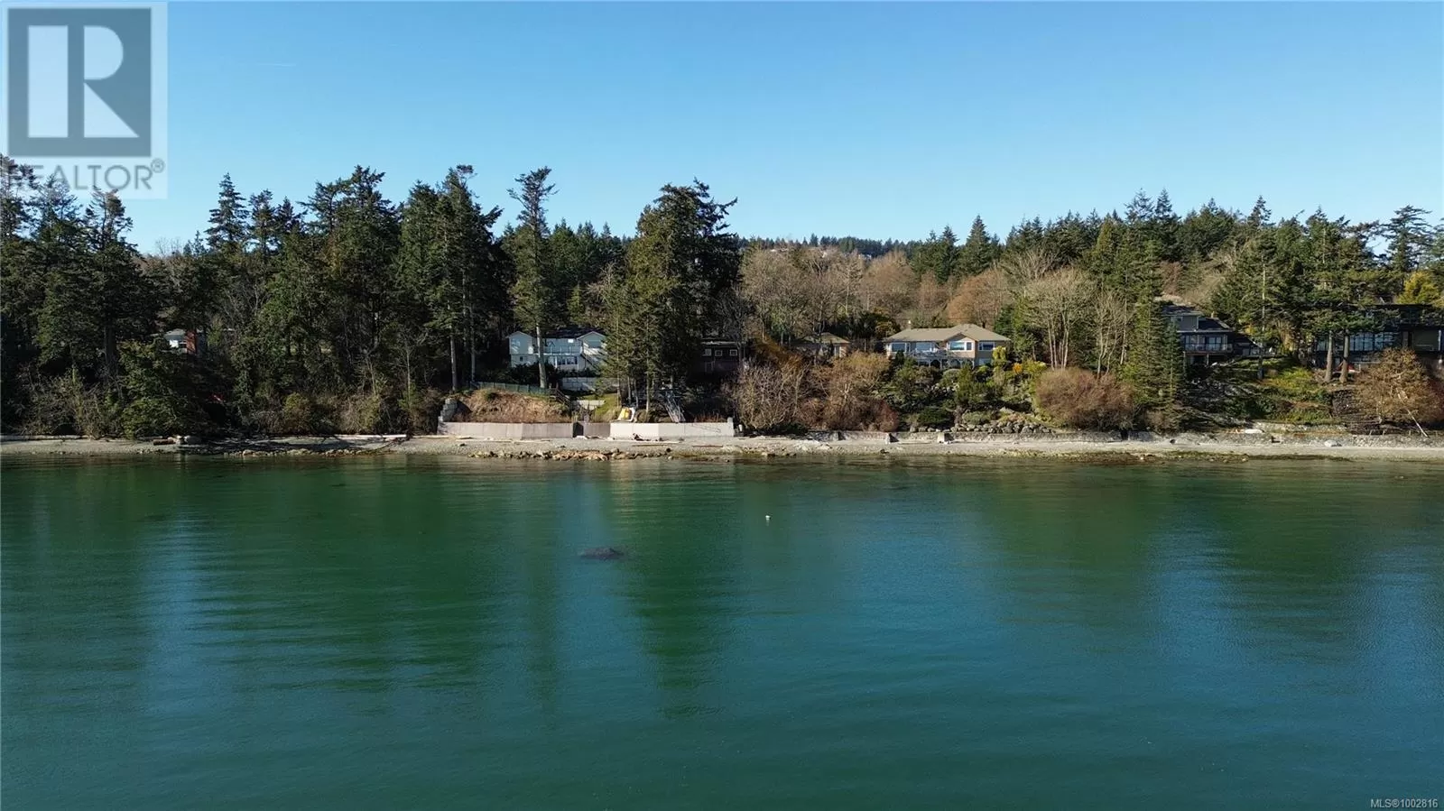 House for rent: 9005 Lochside Dr, North Saanich, British Columbia V8L 1N1