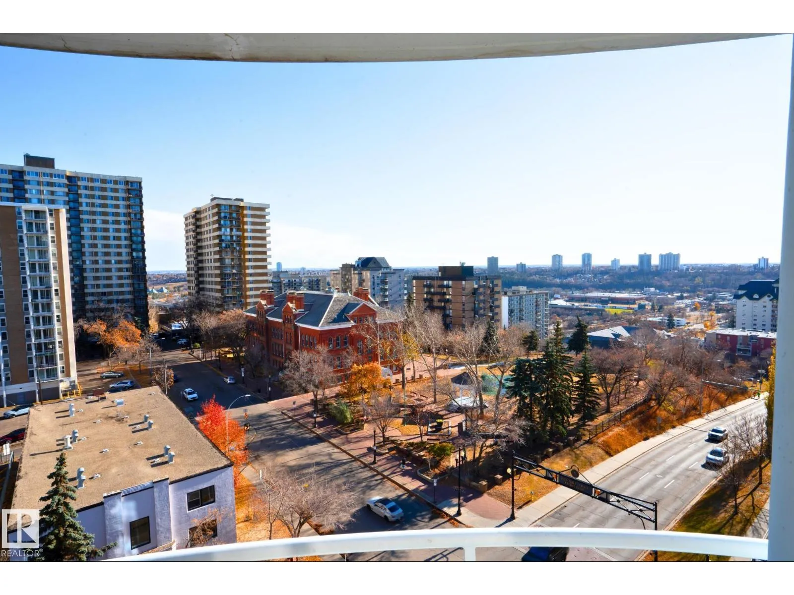 Apartment for rent: #901 10504 99 Av Nw, Edmonton, Alberta T5K 1B2