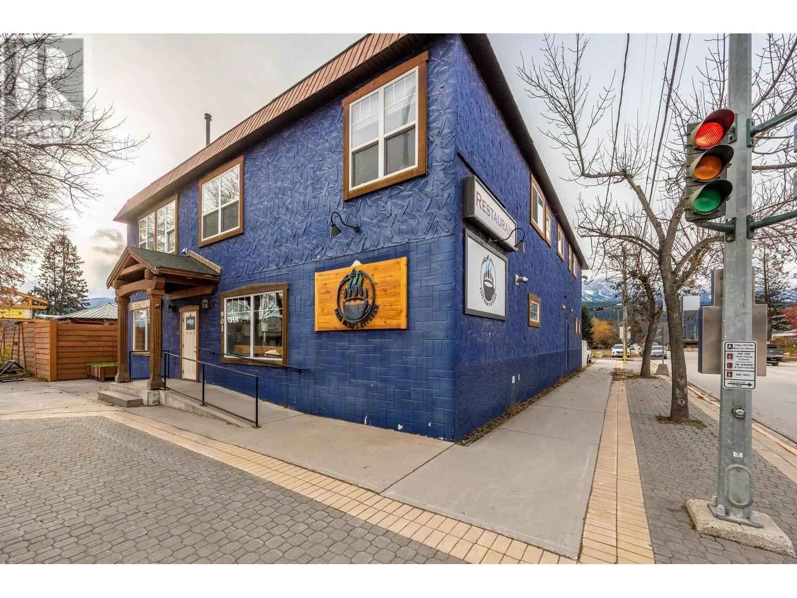 Other for rent: 901 10th Avenue S, Golden, British Columbia V0A 1H0