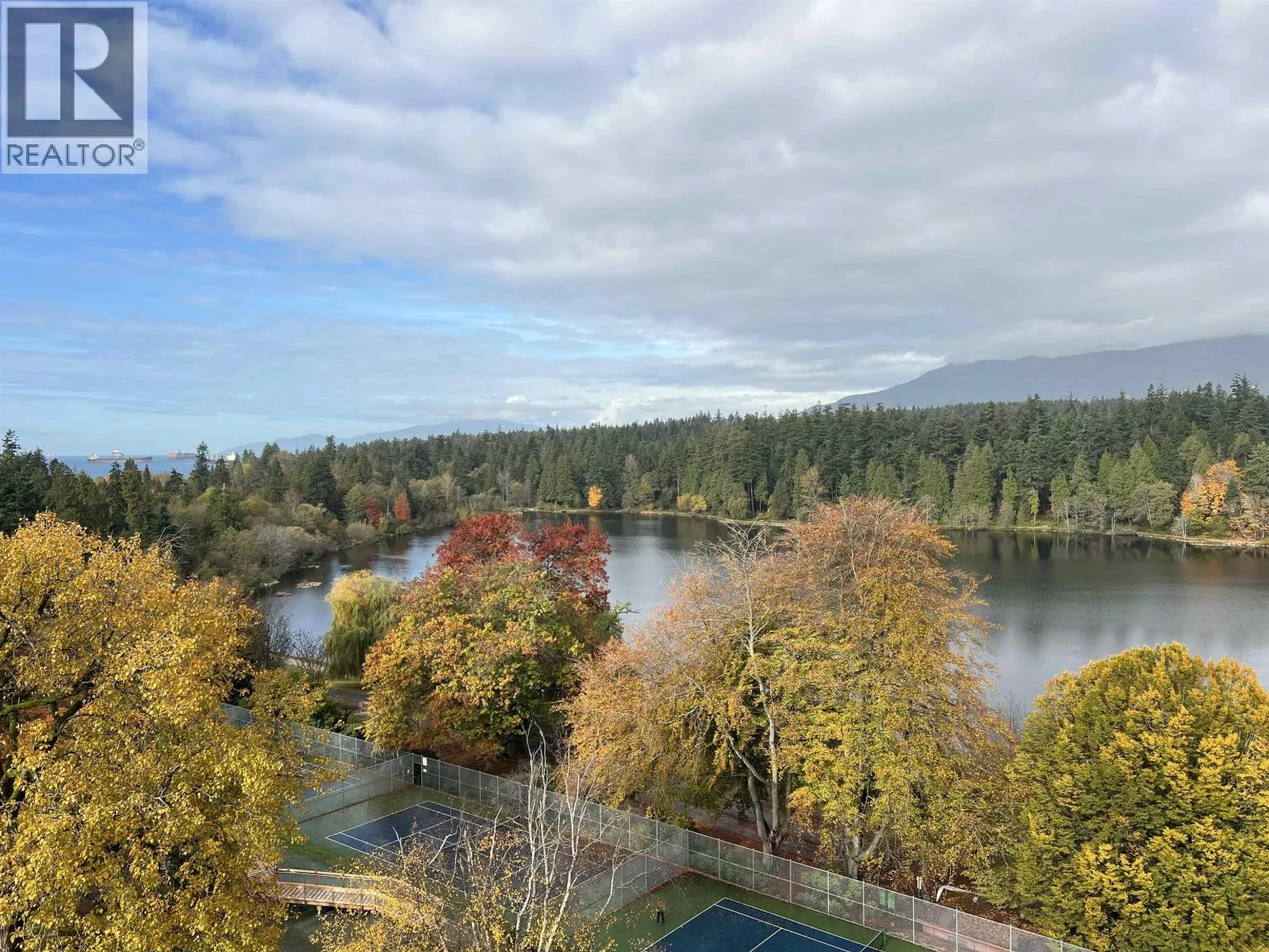 Apartment for rent: 901 710 Chilco Street, Vancouver, British Columbia V6G 2P9