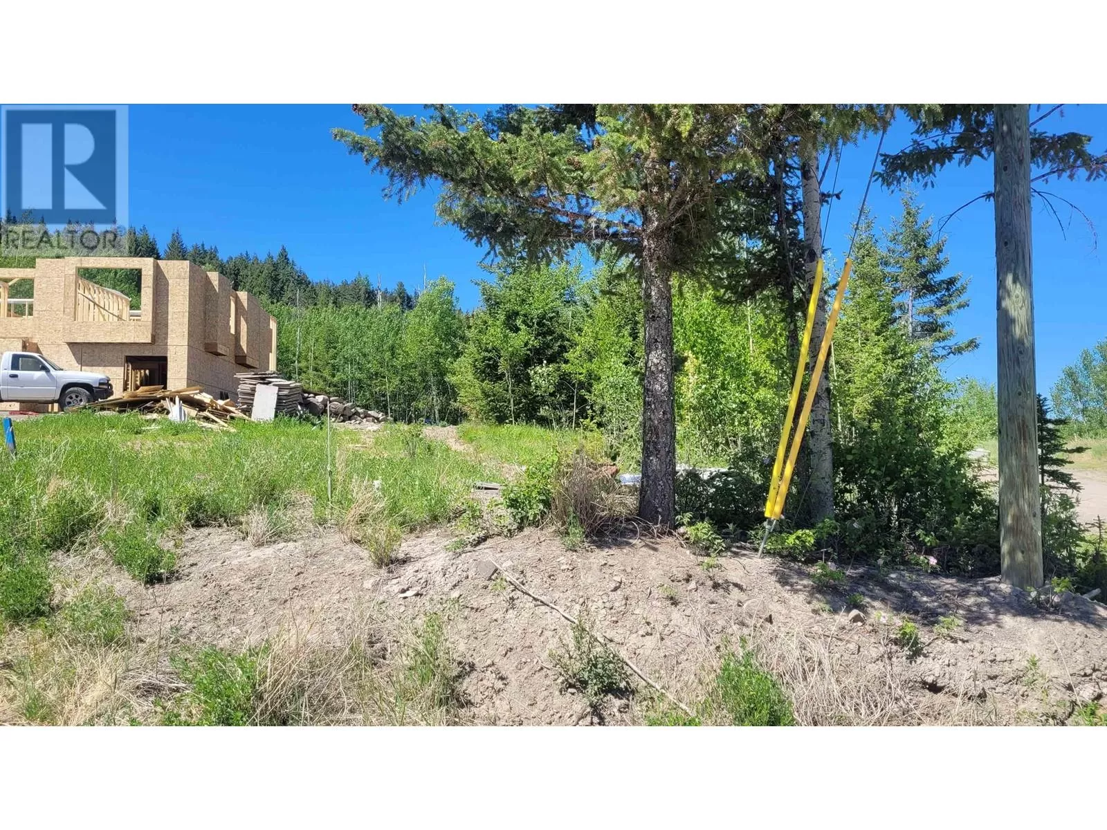 901 Spruce Place, 100 Mile House, British Columbia V0K 2E0