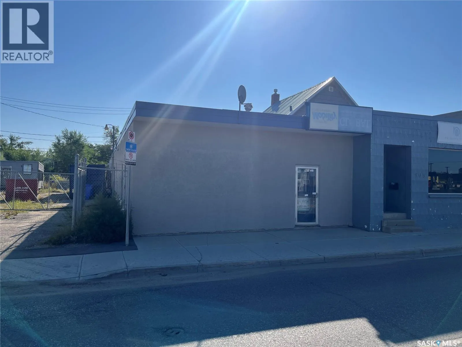 Warehouse for rent: 901 Winnipeg Street, Regina, Saskatchewan S4R 1J1