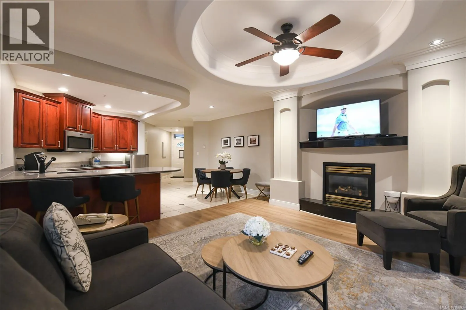 Apartment for rent: 901-902b 366 Clubhouse Dr, Courtenay, British Columbia V9N 9G3