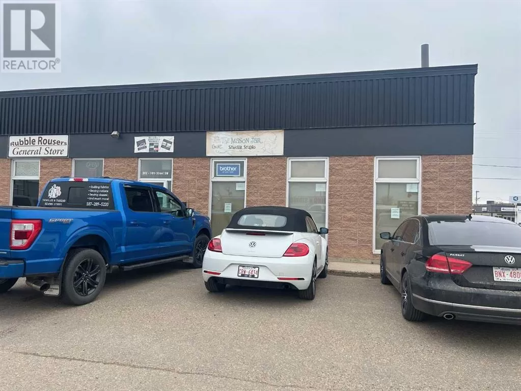 Retail for rent: 902 16 Street Sw, Medicine Hat, Alberta T1A 8A4