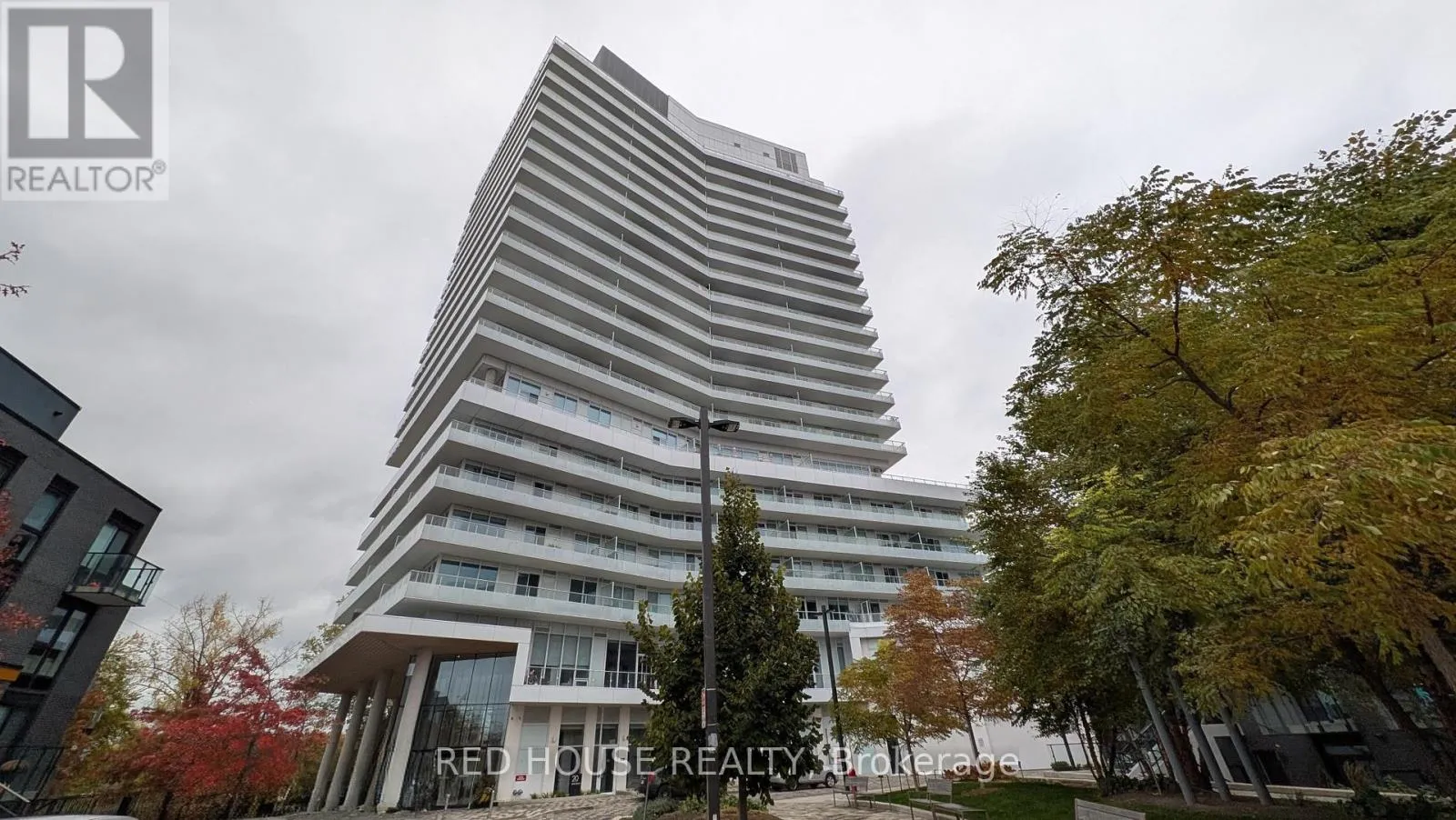 Apartment for rent: 902 - 20 Brin Drive N, Toronto, Ontario M8X 0B2