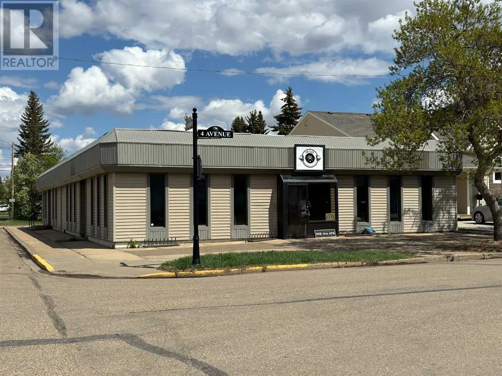 Commercial Mix for rent: 902 4 Avenue, Wainwright, Alberta T9W 1C6