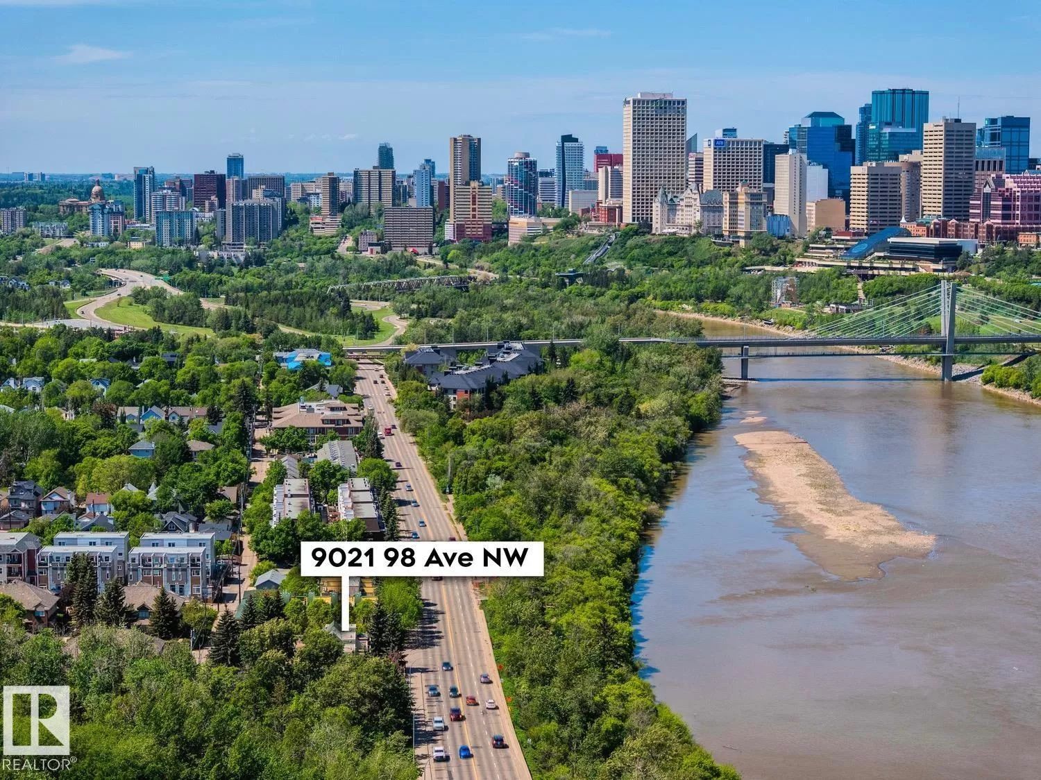 Row / Townhouse for rent: 9021 98 Av Nw, Edmonton, Alberta T6C 4P2