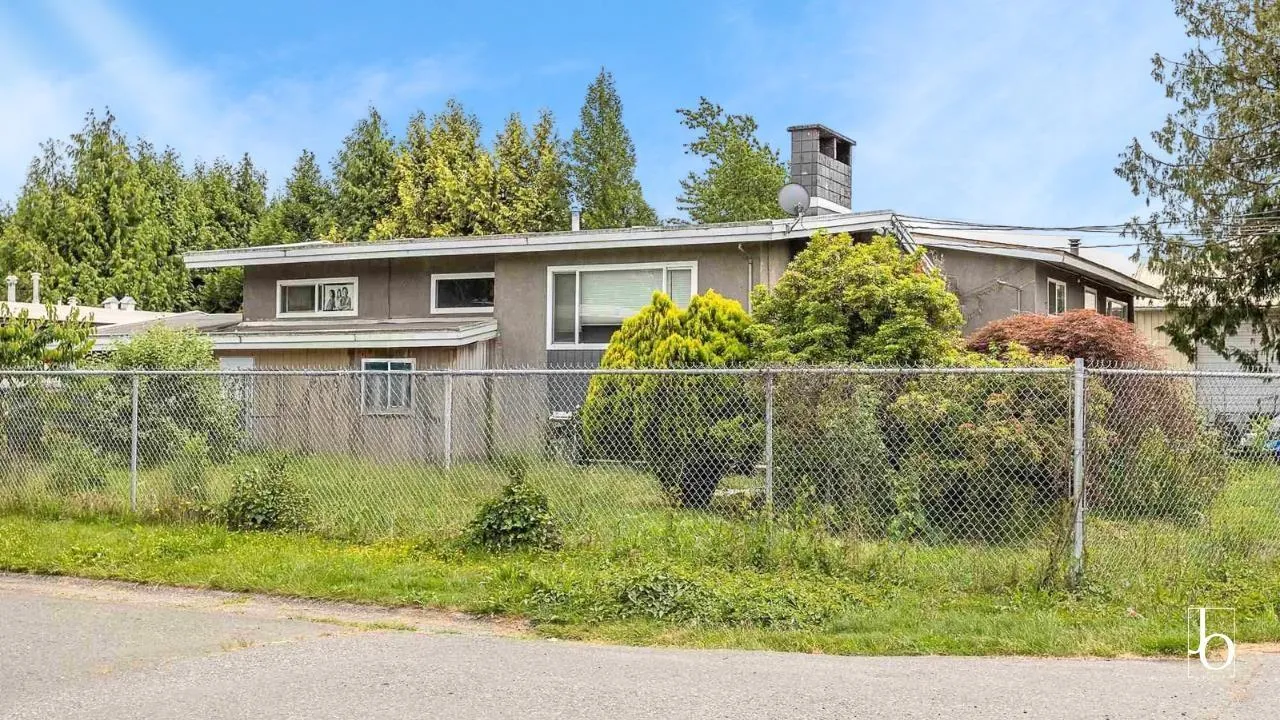 9022 Garden Drive|chilliwack Proper East, Chilliwack, British Columbia V2P 5K6
