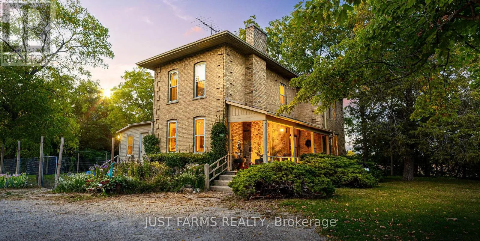 9024 Wood Drive, Lambton Shores, Ontario N0N 1J2