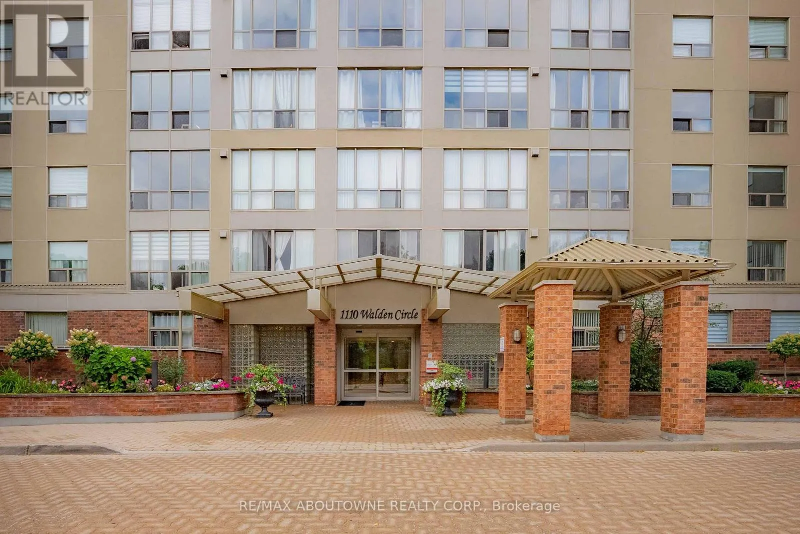 Apartment for rent: 903 - 1110 Walden Circle, Mississauga, Ontario L5J 4R3