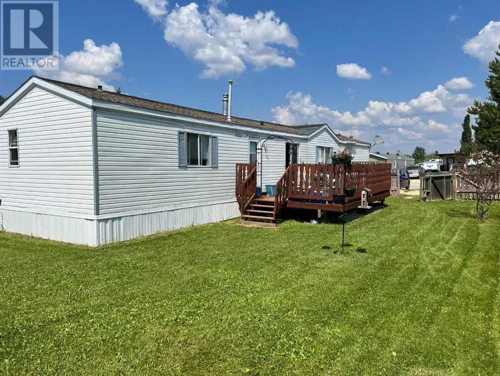 Manufactured Home for rent: 903 5 Avenue, Fox Creek, Alberta T0H 1P0