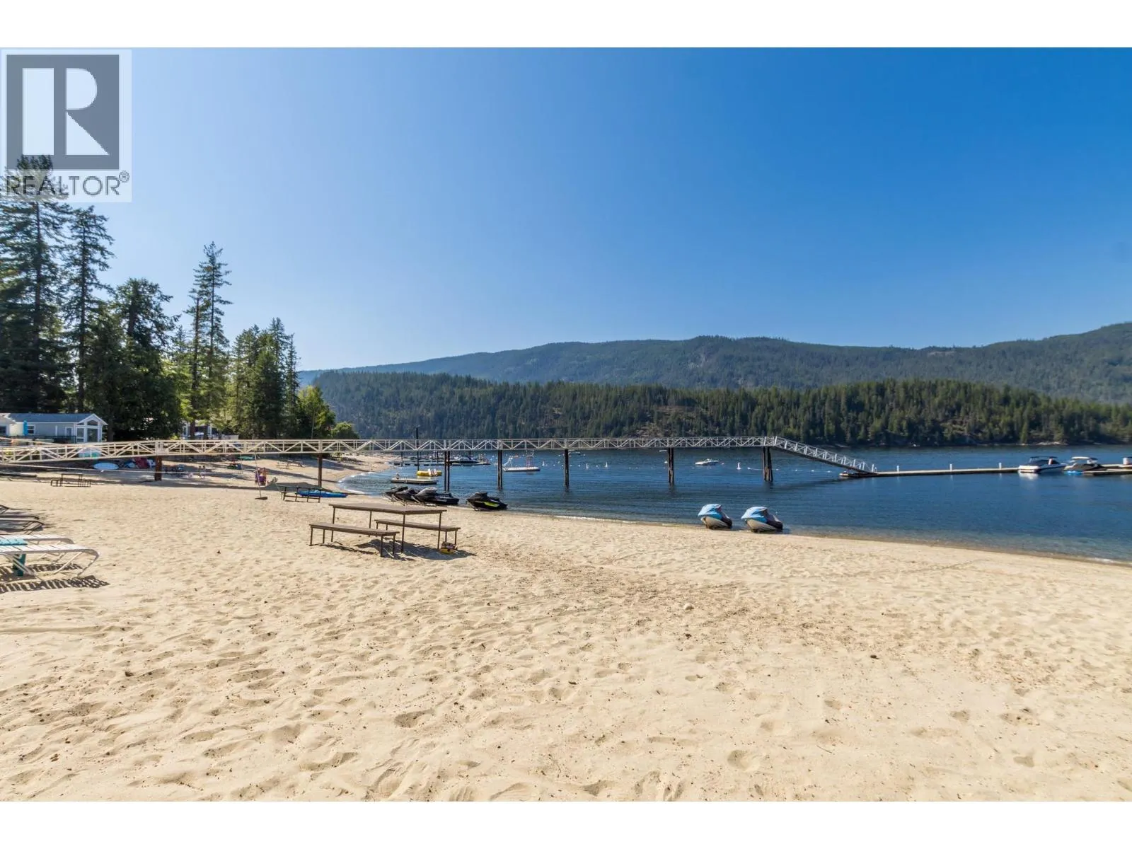 Park Model Mobile Home for rent: 9032 Swanson Road Unit# 2, Swansea Point, British Columbia V0E 2K2