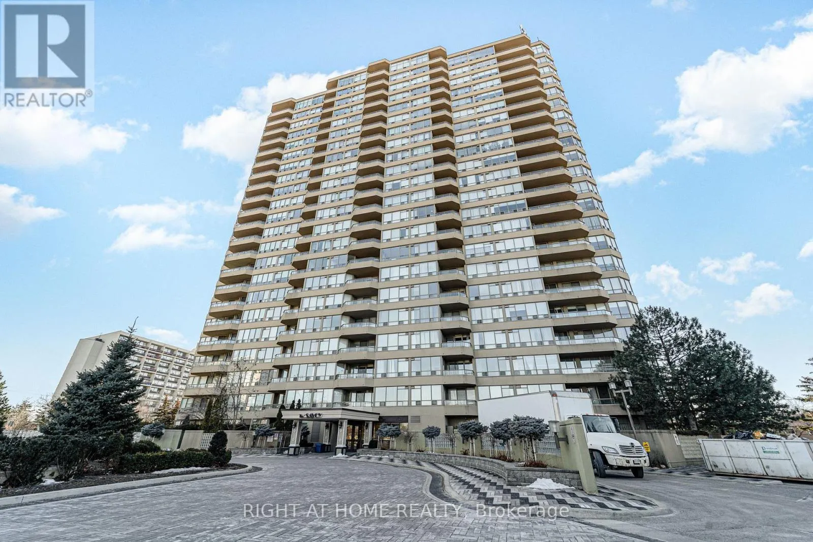 Apartment for rent: 904 - 10 Torresdale Avenue, Toronto, Ontario M2R 3V8