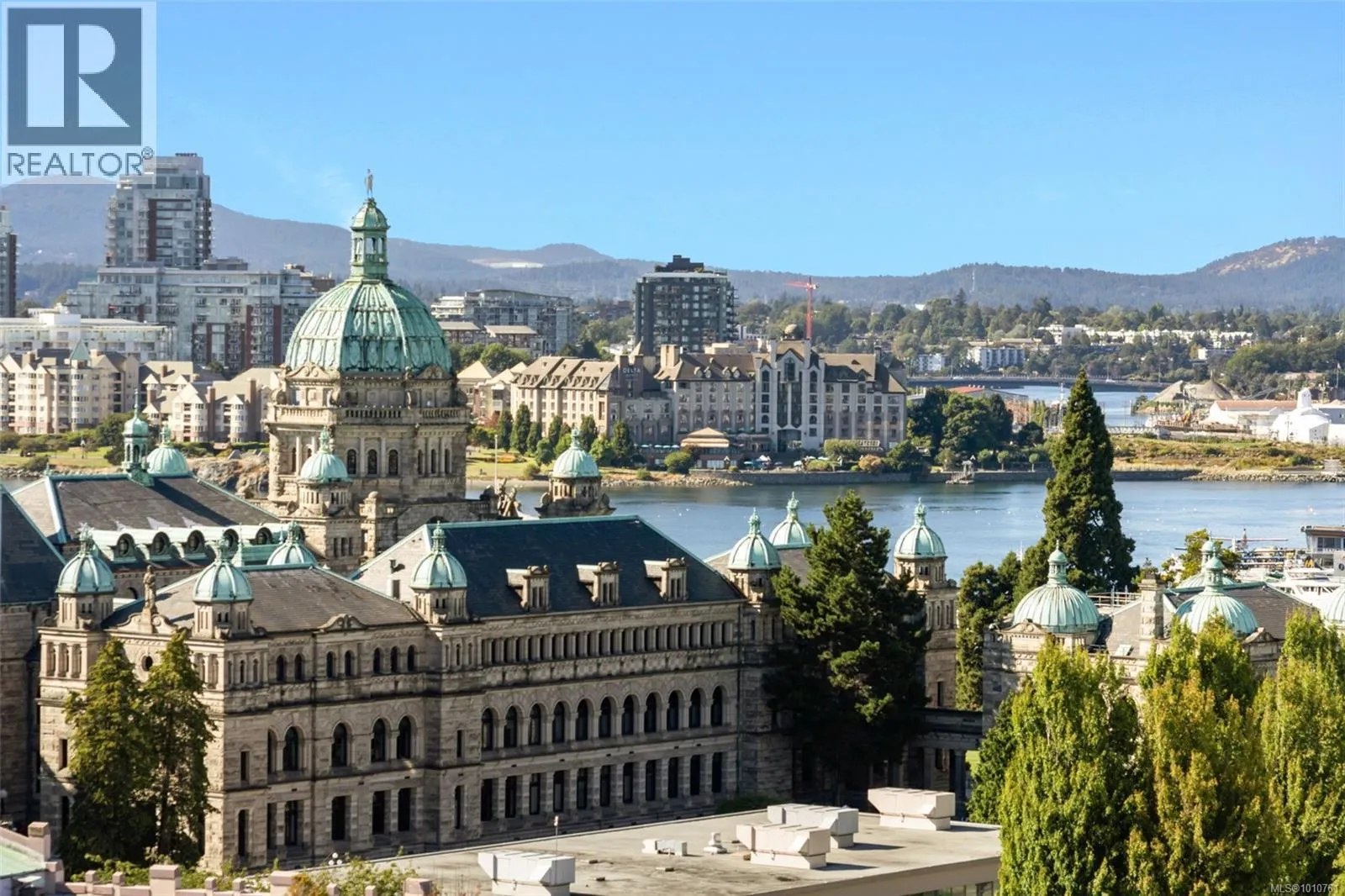 Apartment for rent: 904 647 Michigan St, Victoria, British Columbia V8V 1S9